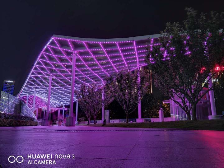 華為nova3版本升級(jí)有驚喜！超級(jí)夜景加持，從此夜拍不再是難題