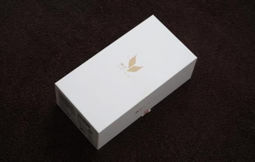 華為穩(wěn)了！麥芒7雙光束3D效果遠(yuǎn)超金色iPhone