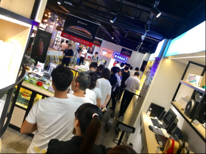 想第一時(shí)間秀出iPhone XS？來(lái)京東之家&京東專賣店就“購(gòu)”了！