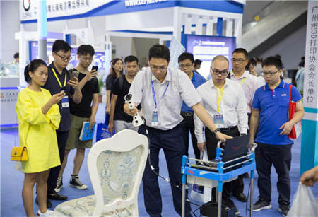 積木易搭亮相2018廣州國際機(jī)器人及智能裝備展，構(gòu)建3D數(shù)字化圖景