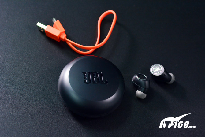 隨享隨聽無拘束 JBL FREE真無線入耳式耳機(jī)評測