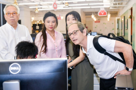 諾貝爾獎(jiǎng)獲得者M(jìn)ichael Levitt到訪全球影像直播創(chuàng)始平臺VPhoto 交流分享