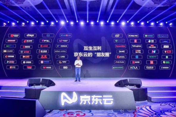 商派王文明：堅(jiān)持以人為本，破解電商分銷難題
