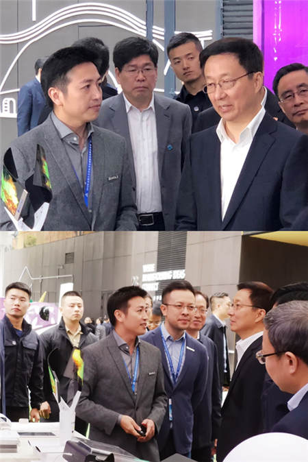 全國雙創(chuàng)周開幕，副總理用柔宇“柔炬”點亮啟動儀式
