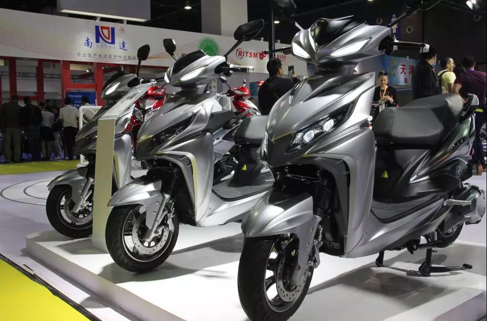 浙江展立馬電動(dòng)車“C道”出位，全新科技震撼全場(chǎng)