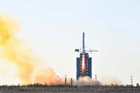 全球首個商業(yè)AI星座首星發(fā)射成功， 共建“太空+城市運營”新生態(tài)