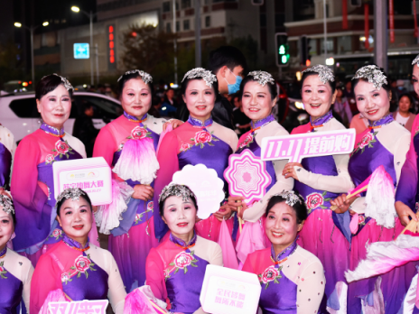 蘇寧廣場舞大賽美女如云，窈窕身姿舞動(dòng)雙十一