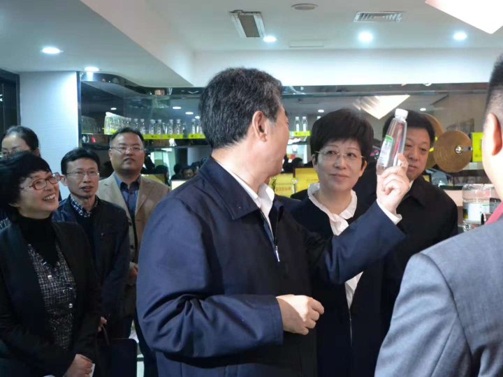 安徽省委常委、常務副省長鄧向陽、合肥市市長凌云一行蒞臨天地精華調(diào)研指導