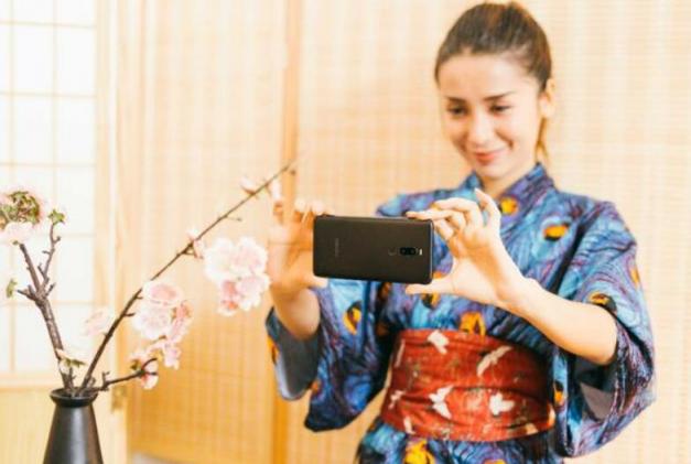 不只是國民拍照手機(jī) 魅族Note8耐看又耐抗?