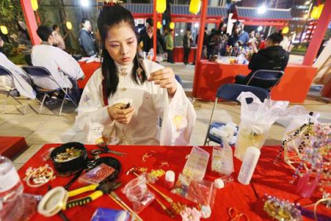 斗魚(yú)首屆文化節(jié)融入國(guó)風(fēng)元素，“直播+”體系日趨成熟
