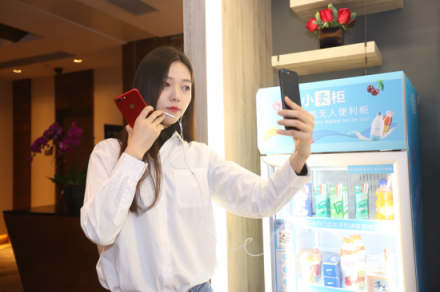 小賣柜2019新品耀世首發(fā)，多產(chǎn)品線強(qiáng)勢(shì)覆蓋加速無(wú)人零售普及