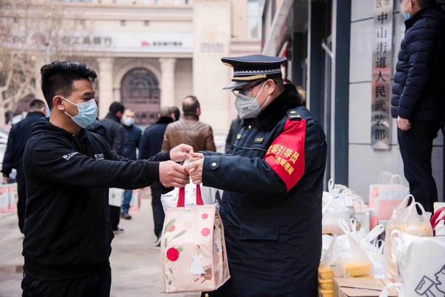 他們是城市出行守護者，那些