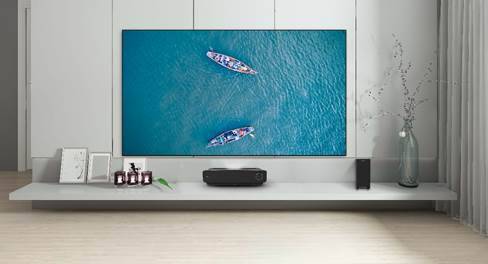 佟麗婭御用設(shè)計師：海信激光電視最符合家居新風(fēng)尚