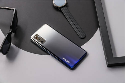 5G手機(jī)哪款性價(jià)比高？打破價(jià)格堅(jiān)冰，iQOO Neo3實(shí)力入圍
