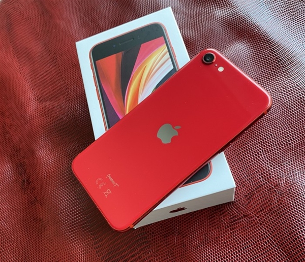 安卓沉默！新款iPhone SE內(nèi)置3GB內(nèi)存：配A13無(wú)愧性能小鋼炮