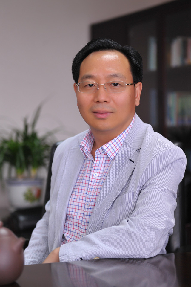 中國(guó)信息通信科技集團(tuán)副總經(jīng)理、專家委主任，無(wú)線移動(dòng)通信國(guó)家重點(diǎn)實(shí)驗(yàn)室主任、IEEE Fellow陳山枝博士