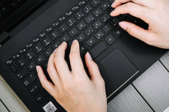 東芝 dynabook 國(guó)行版正式開(kāi)啟預(yù)售，萬(wàn)元市場(chǎng)超耐打