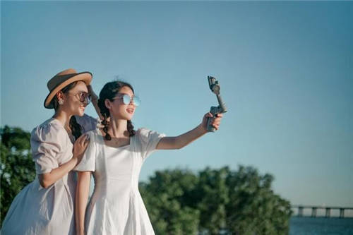魔爪Mini MX正式發(fā)售，價格比大疆OSMO Mobile 3便宜近一半