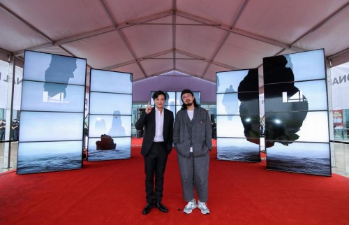 海信視像“拍了拍”你，快來看FIRST電影展星光紅毯！
