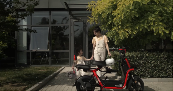寶爸寶媽看過來！愛瑪電動(dòng)車向你發(fā)來立秋的問候...
