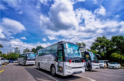 AI加持，大巴車需要這款“內(nèi)外”兼修的安全解決方案