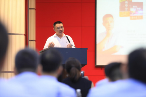 寫出《朝陽警事》的閱文大神作家卓牧閑 亮相2020上海書展公安文保專場(chǎng)