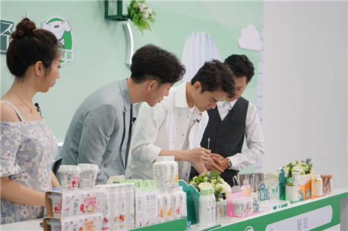 王凱同款暢輕1小時送達(dá)，京東到家“超級粉絲日”助伊利低溫銷量破紀(jì)錄