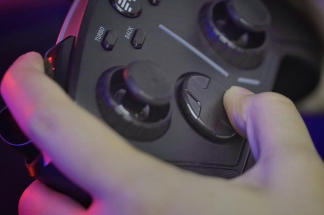 北通阿修羅3游戲手柄，電腦玩家必備
