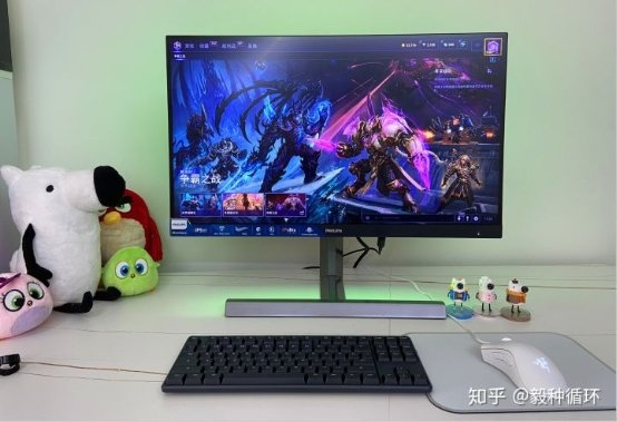 達(dá)人說(shuō)丨顯示器自帶流光溢彩燈效，玩游戲究竟有多帶感？