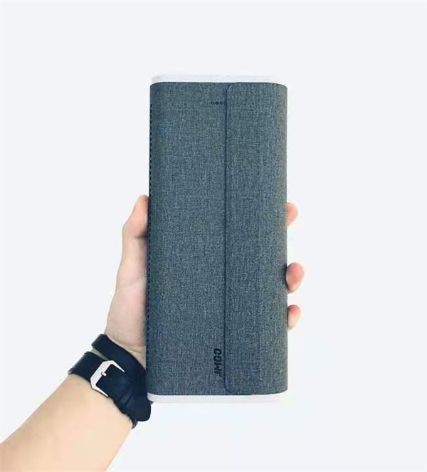 主打便攜的堅(jiān)果M7，非常實(shí)用的全場(chǎng)景適配投影儀