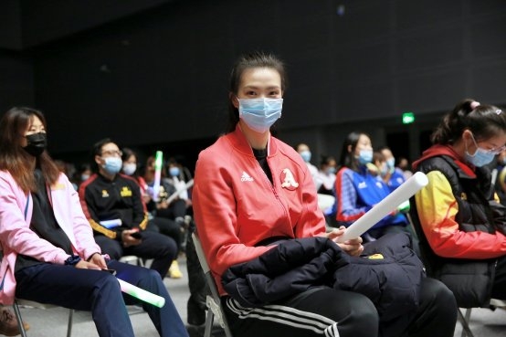 女排國(guó)手跨界破圈首登潮流“C位”，中國(guó)移動(dòng)咪咕為排超注入新時(shí)代氣息