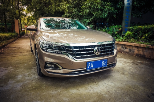 中保研碰撞安全認證，提車上汽大眾帕薩特全家都放心