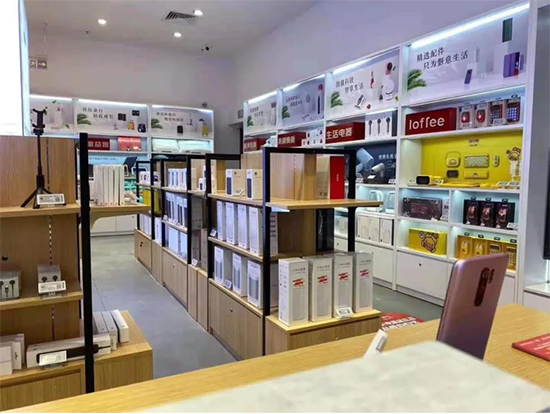 以服務(wù)破局手機零售同質(zhì)化 江蘇鹽城京東之家新店二連開