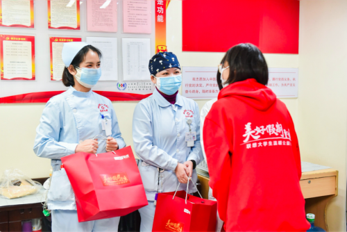 溫暖2021，聯(lián)想美好假期公益志愿者在行動