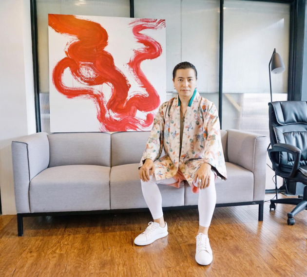 年傳承佳釀堡歌家族跨界先鋒藝術(shù)家，限定牛年酒，致敬中國年