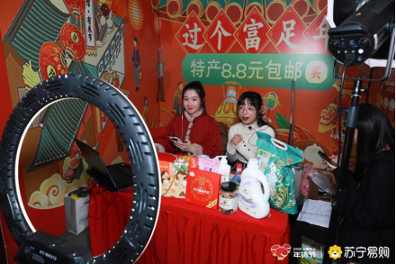 蘇寧侯恩龍披掛上陣，年貨節(jié)直播再上新高潮