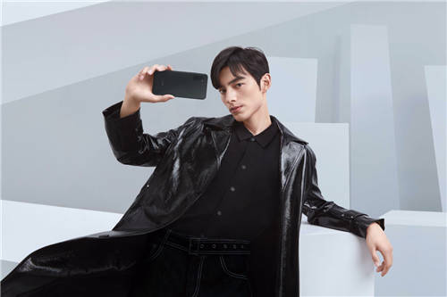 年輕人的時(shí)尚良品！天翼1號(hào)2021炫酷外觀鋒芒畢露