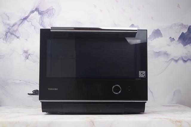 東芝微蒸烤一體機ER-RD7000CNW，全能料理的嘗鮮體驗