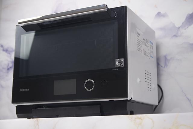 東芝微蒸烤一體機ER-RD7000CNW，全能料理的嘗鮮體驗