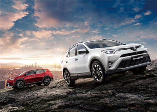 RAV4榮放雙擎版，擁有傲視同級(jí)的三種四驅(qū)系統(tǒng)