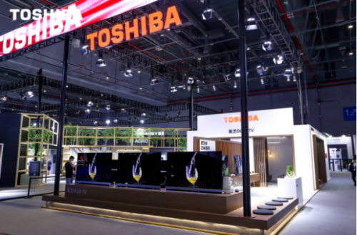 角逐高端時(shí)代，東芝電視攜多款旗艦新品“亮劍”AWE2021
