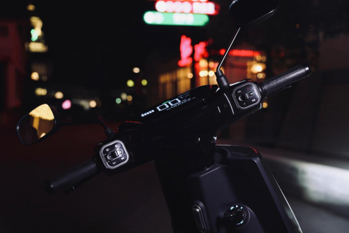 愛瑪電動(dòng)車上新：專賣店與天貓平臺同步首發(fā) 4999元起