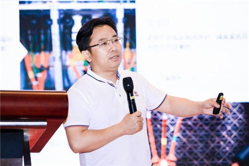 “數(shù)字賦能·智造升級(jí)”制造業(yè)峰會(huì)圓滿落幕，光聯(lián)與百位企業(yè)領(lǐng)袖共話“智造”轉(zhuǎn)型
