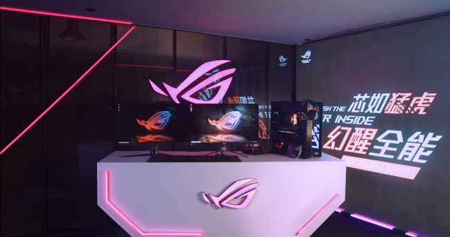 次世代旗艦來襲！ROG PG32UQX超神電競顯示器亮相新品發(fā)布會(huì)