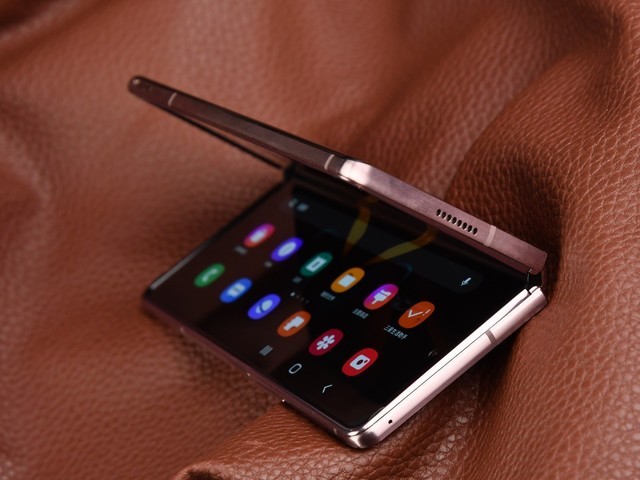 折疊屏手機體驗如何？三星Galaxy Z Fold2 5G讓我有了新的認識