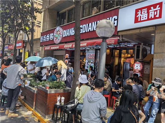 成都小吃界黑馬點兵點將四川小吃集，2年布局360+店