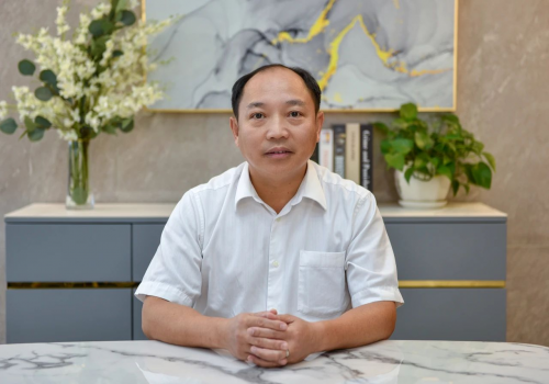 三雄極光：三十光華，再啟新征程
