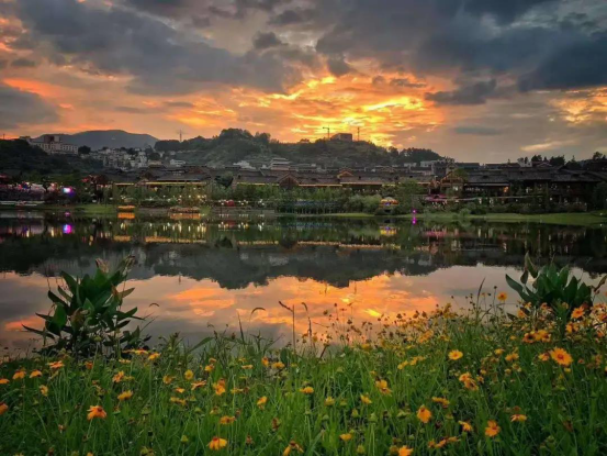 與其躺平放棄夢(mèng)想 ， 不如來丹寨馬拉松體驗(yàn)酣暢淋漓后的舒爽