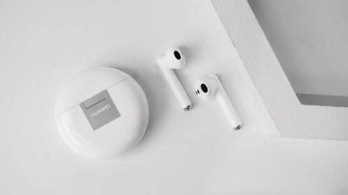 夏日的清涼好裝備，華為FreeBuds 4能說的不只舒適降噪