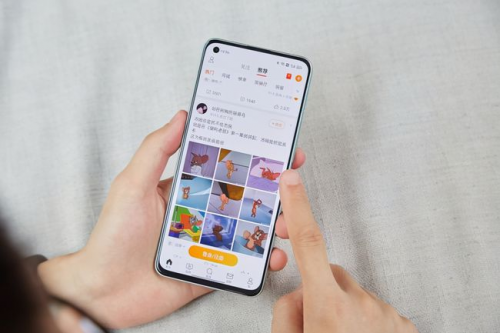 論顏值從來沒輸過，OPPO Reno6外觀亮眼，夏日晴海配色絕了